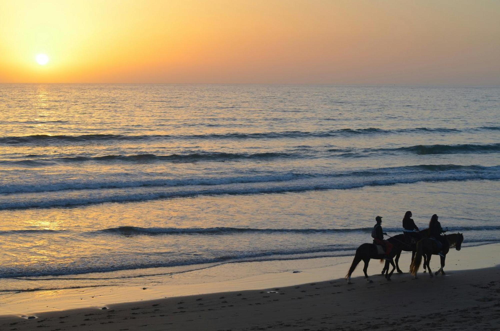 Eco Bay Hostel Agadir Bagian luar foto